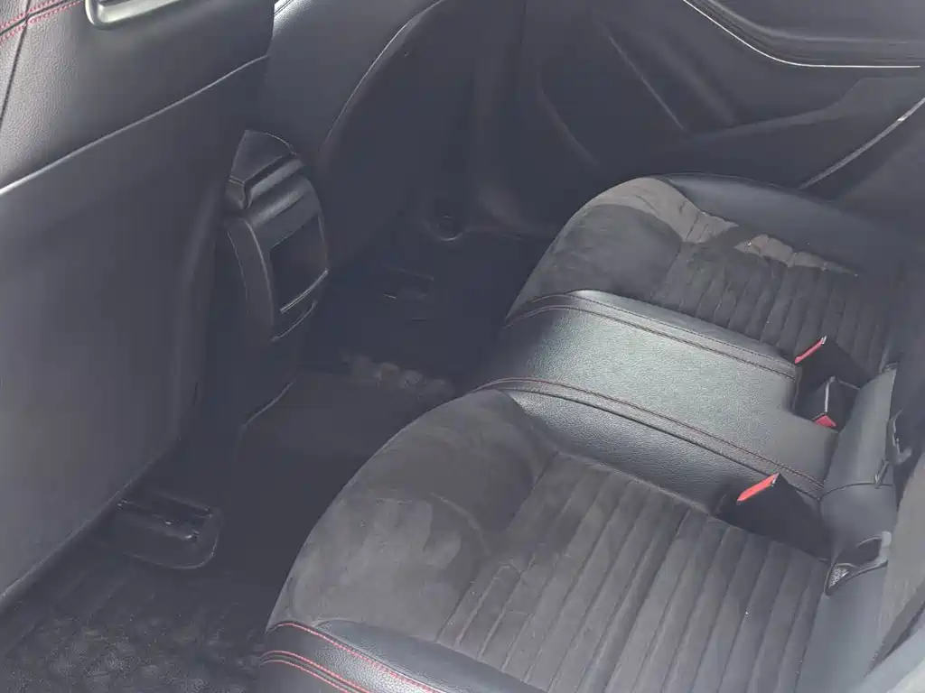 Mercedes-Benz CLA 2015 — фото 6