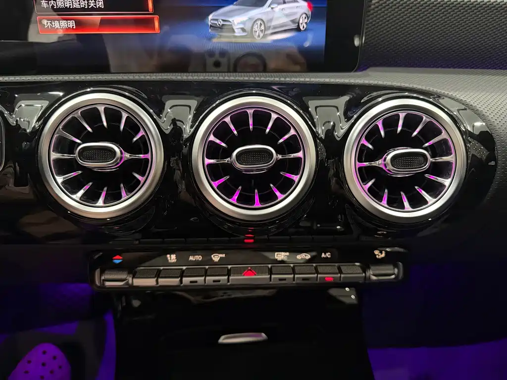 Mercedes-Benz A-Class 2023 — фото 16