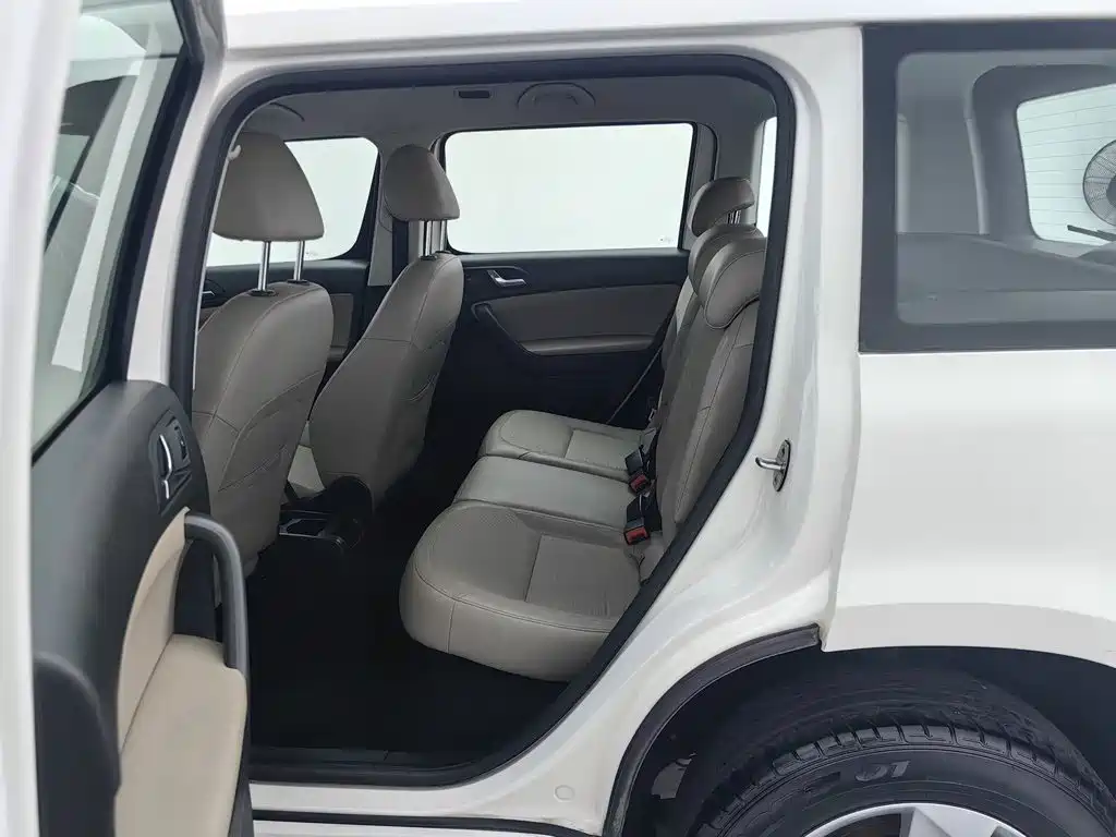 Skoda Yeti 2014 — фото 15