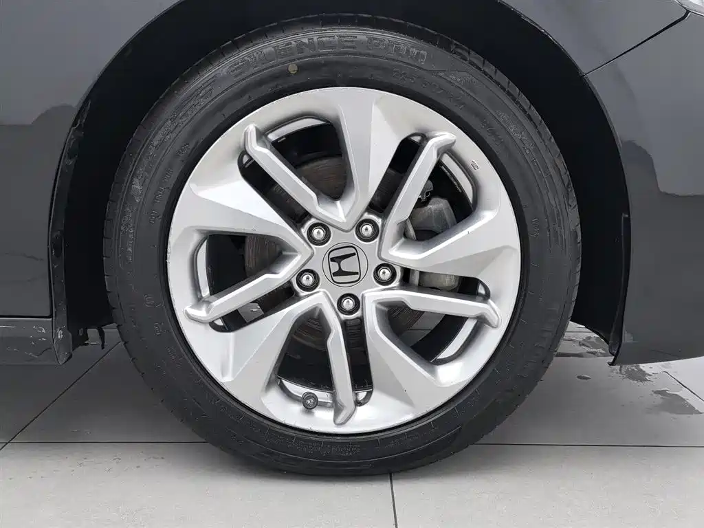Honda Accord 2018 — фото 17