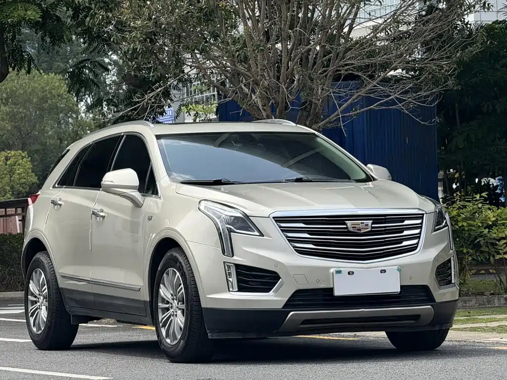 Cadillac XT5 2017 — фото 2