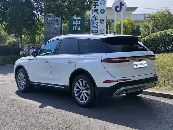 Lincoln Corsair 2021