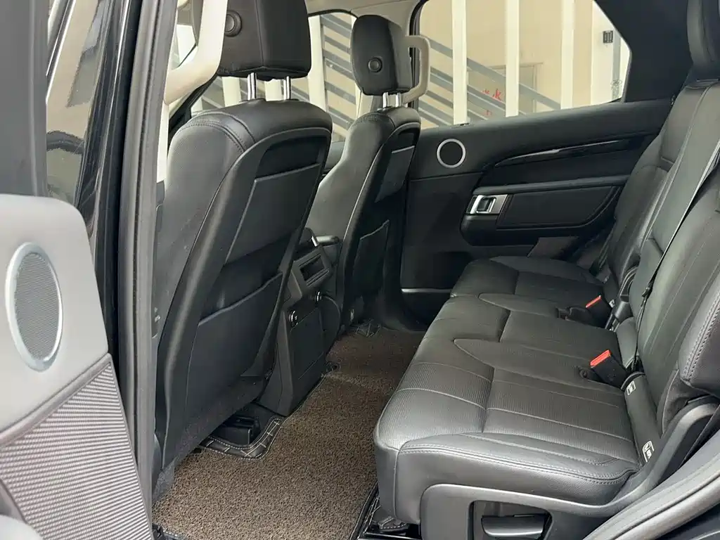 Land Rover Discovery 2019 — фото 19