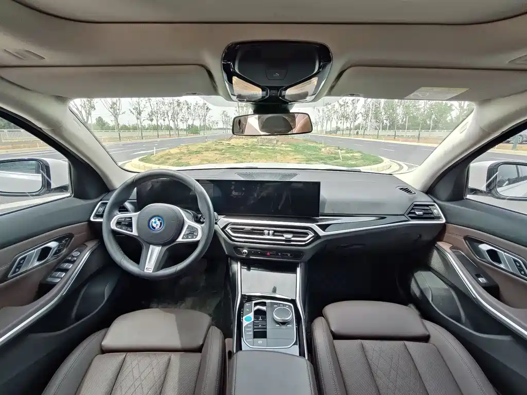 BMW i3 2023