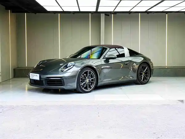 Porsche 911 2021