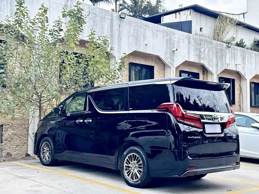 Toyota Alphard 2021 — фото 7