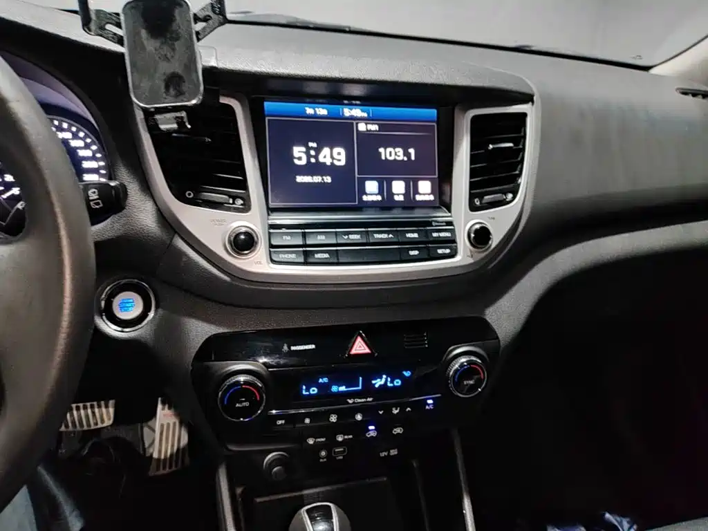 Hyundai Tucson 2018 — фото 13