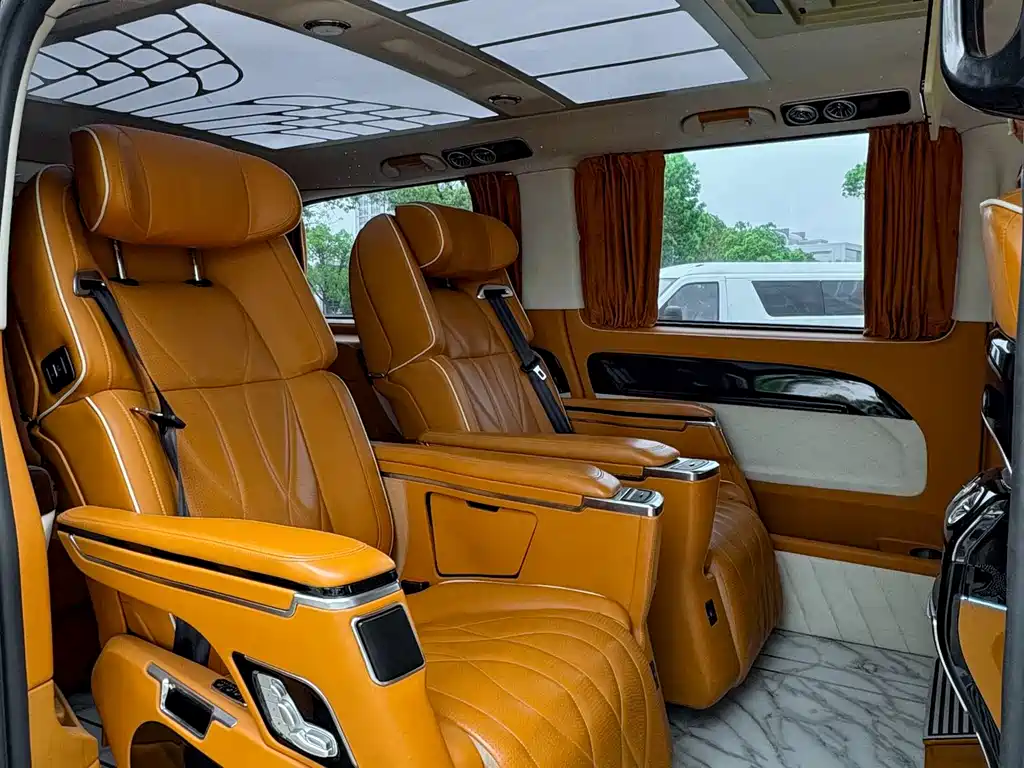 Mercedes-Benz Vito 2023 — фото 10