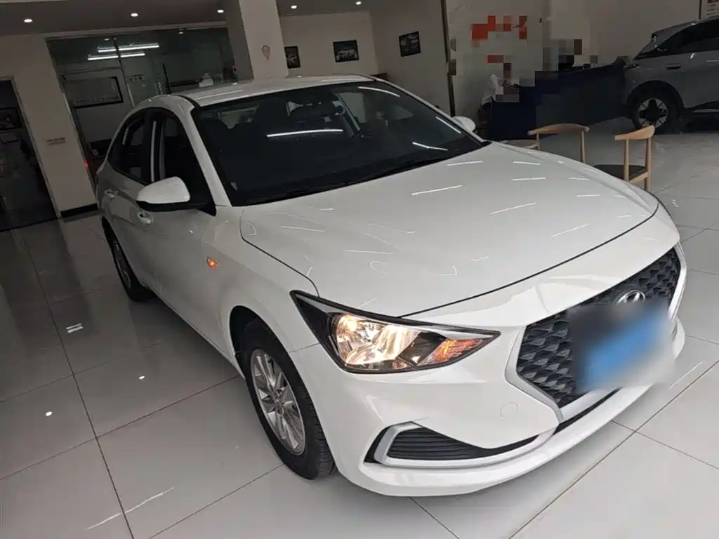 Hyundai Elantra 2020 — фото 4