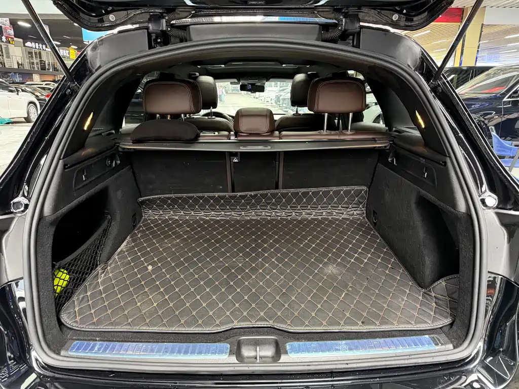 Mercedes-Benz GLC 2020 — фото 18