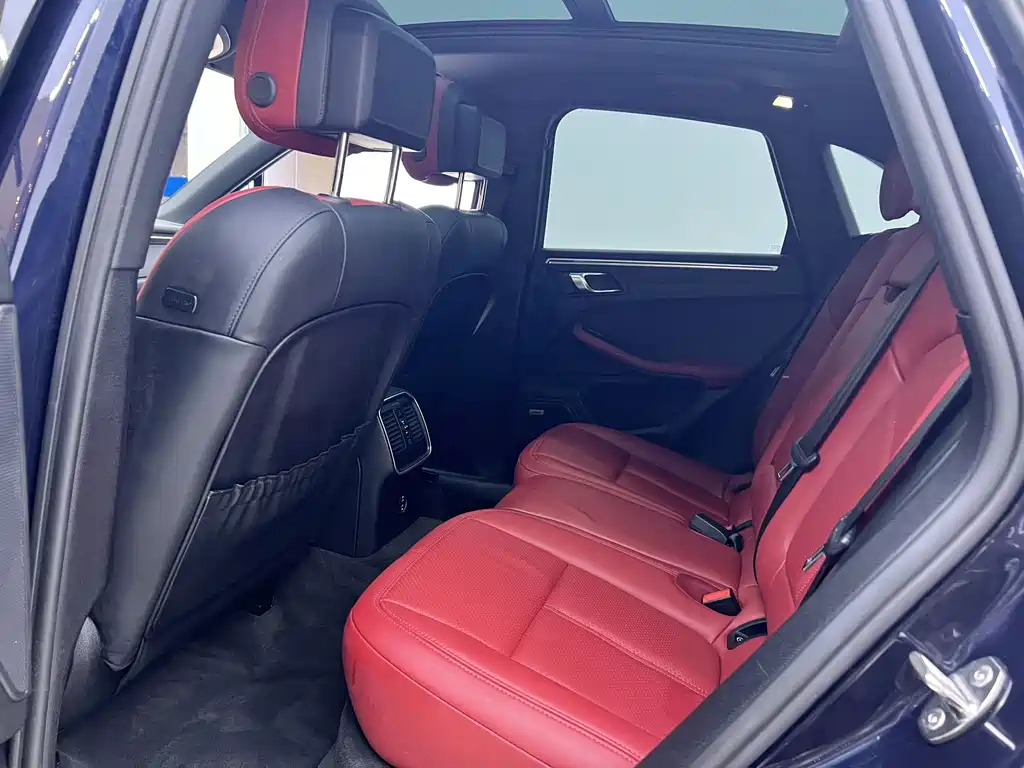 Porsche Macan 2021 — фото 10