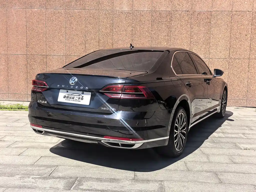 Volkswagen Phideon 2018 — фото 6