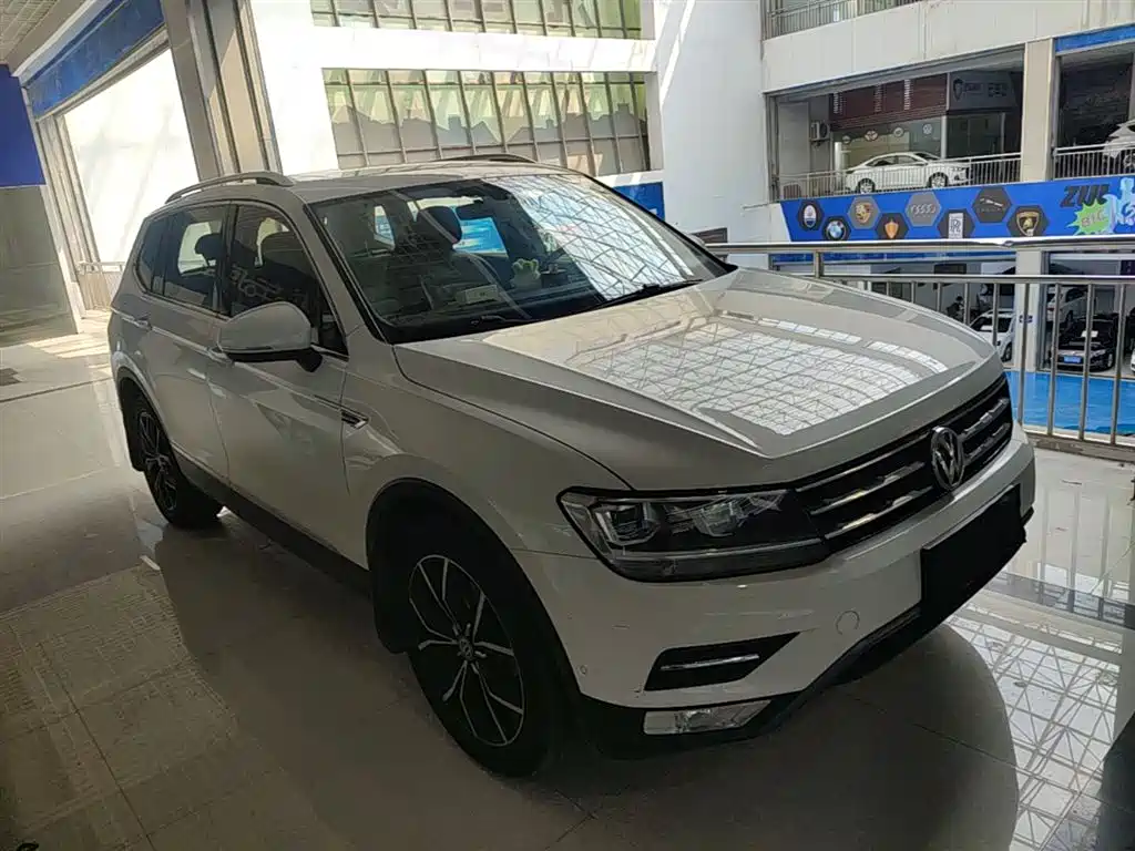 Volkswagen Tiguan L 2020 — фото 4