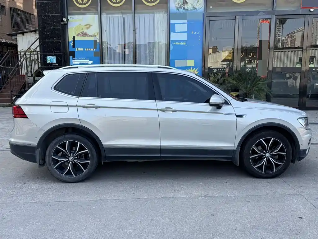 Volkswagen Tiguan L 2019