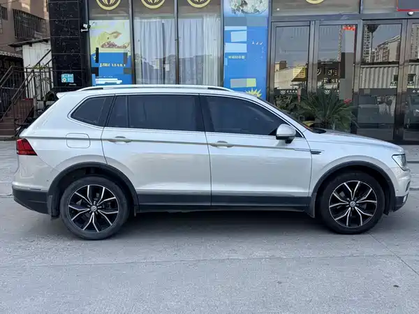 Volkswagen Tiguan L 2019