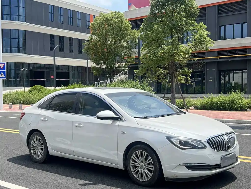Buick Excelle 2015 — фото 3