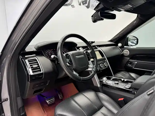 Land Rover Discovery 2020