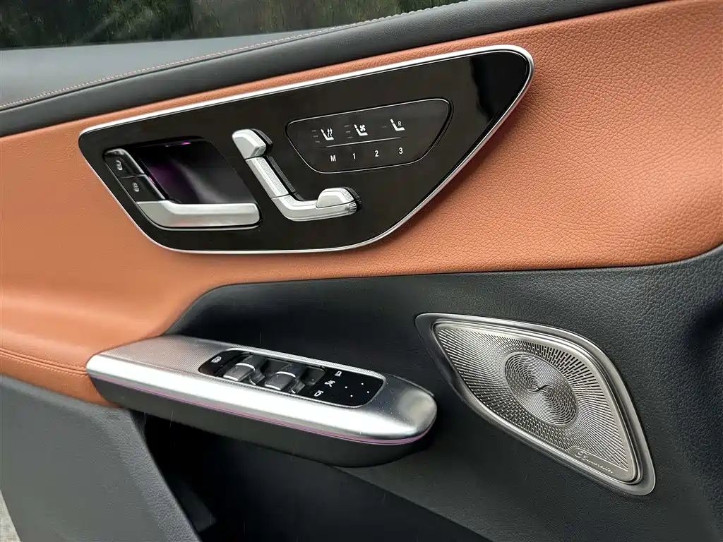 Mercedes-Benz GLC 2025 — фото 12