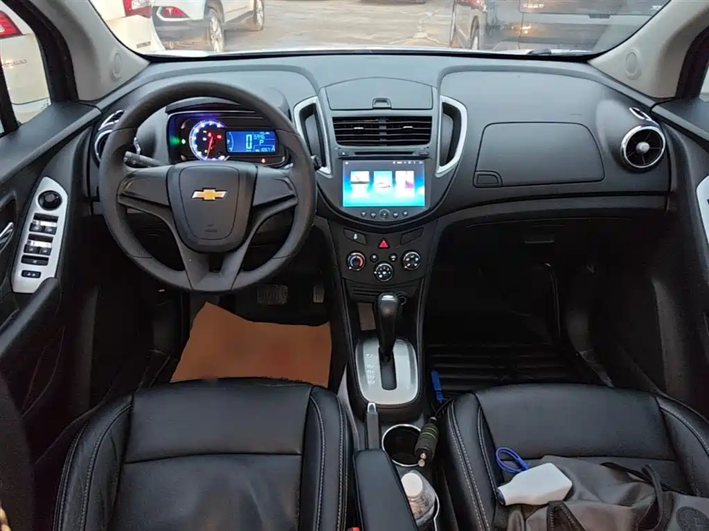 Chevrolet Trax 2015 — фото 10