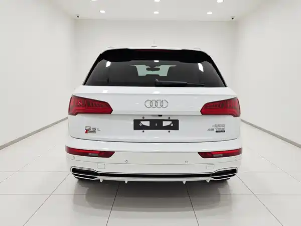 Audi Q5L 2020