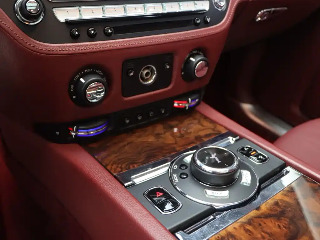 Rolls-Royce Ghost 2014 — фото 18
