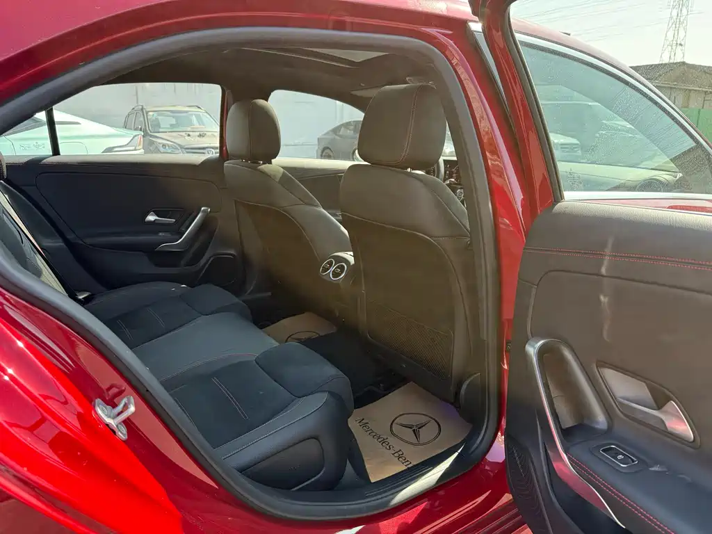 Mercedes-Benz A-Class 2024 — фото 26