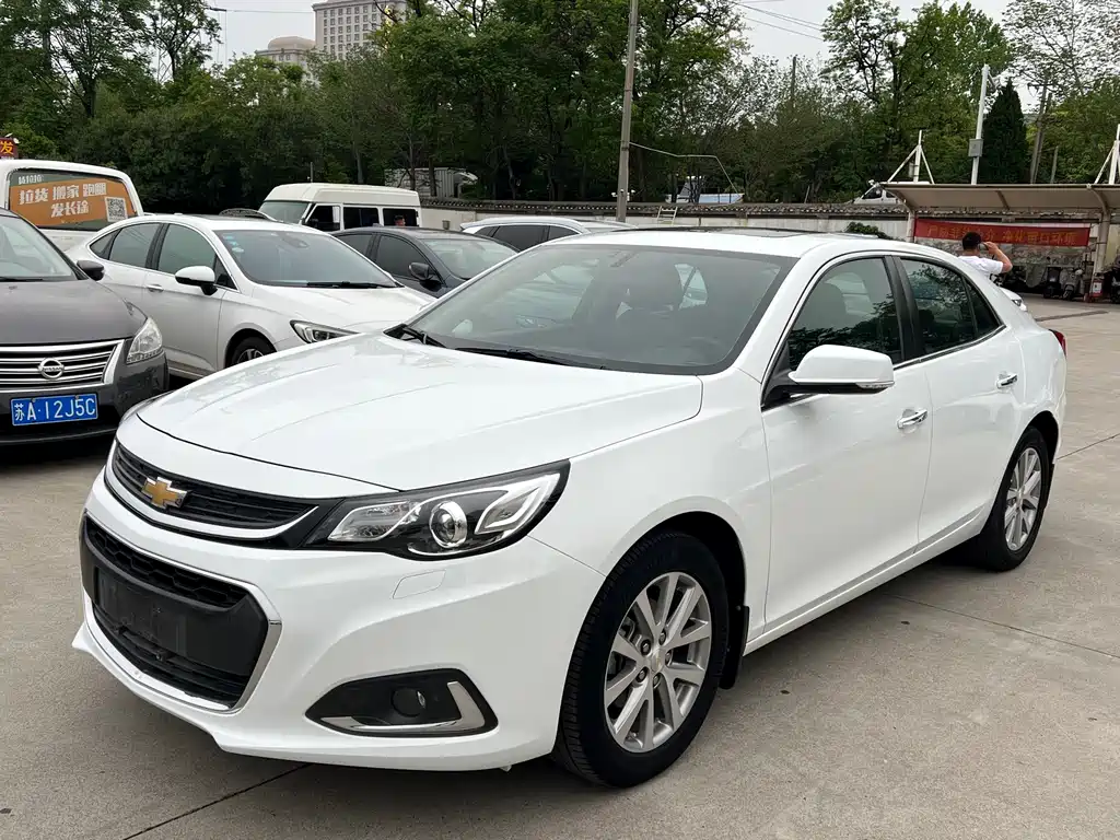 Chevrolet Malibu 2018 — фото 1