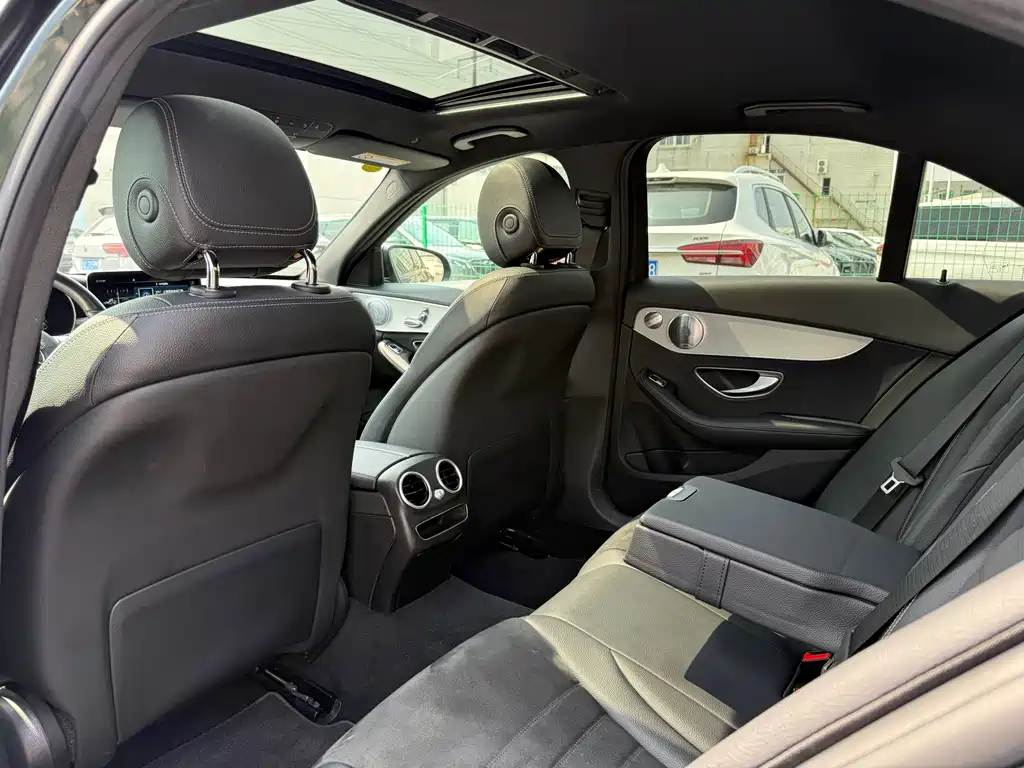 Mercedes-Benz C-Class 2021 — фото 13
