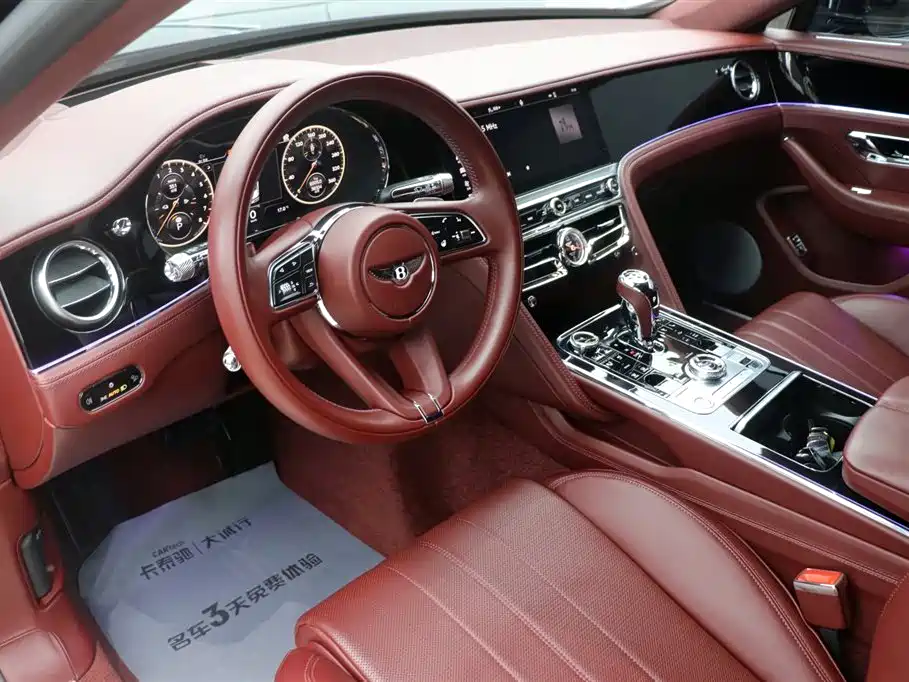 Bentley Flying Spur PHEV 2023 — фото 14