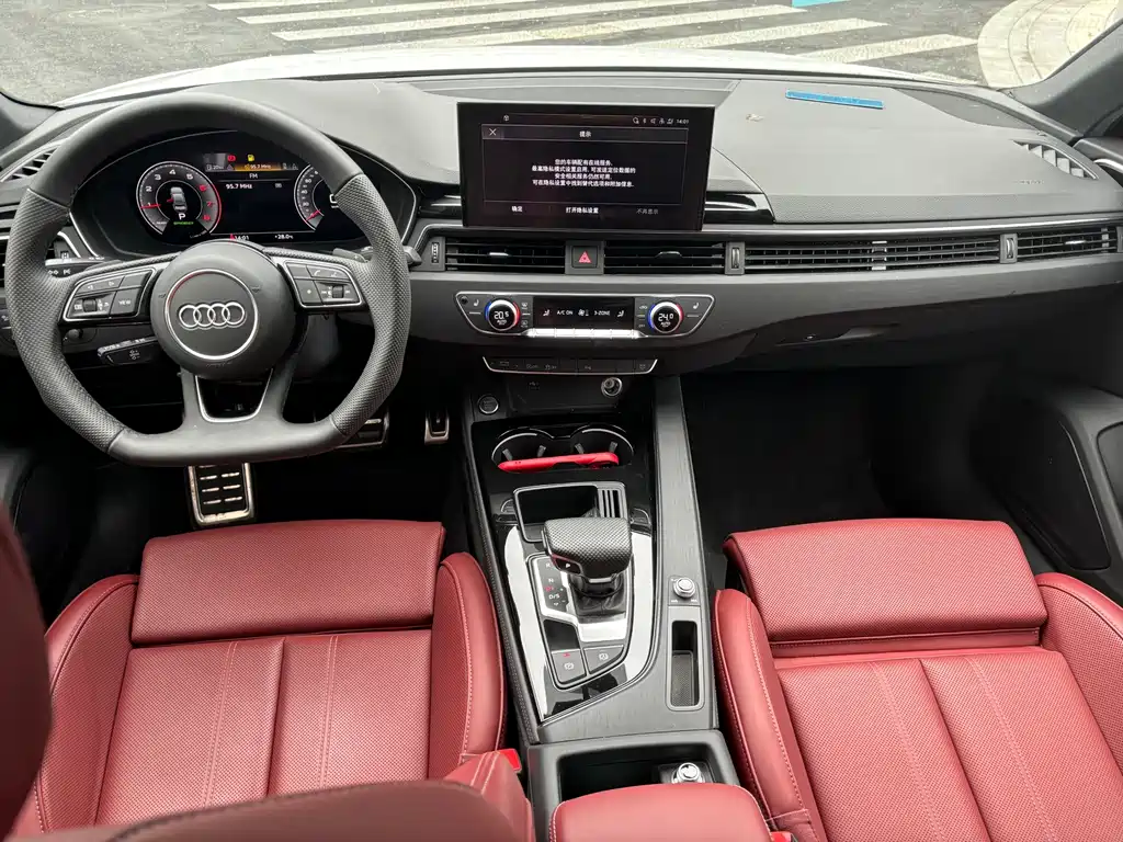 Audi A4L 2025 — фото 10