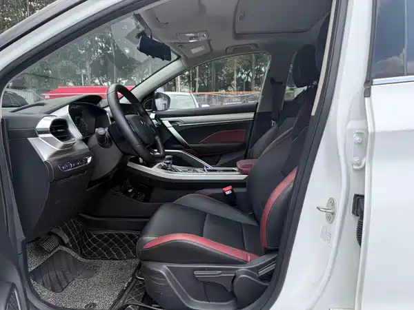 Geely Binyue 2021