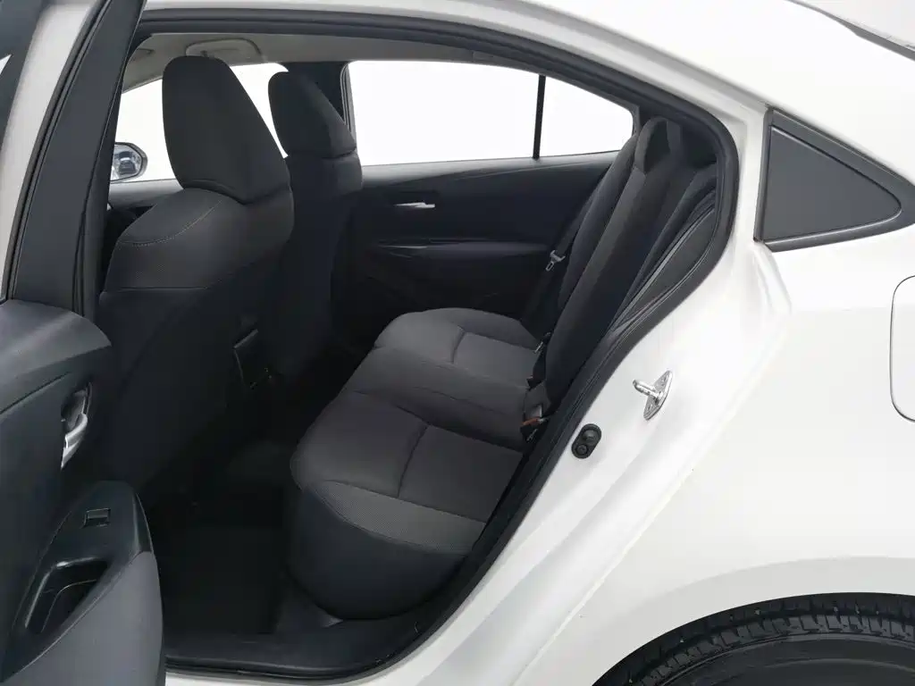 Toyota Corolla 2023 — фото 15