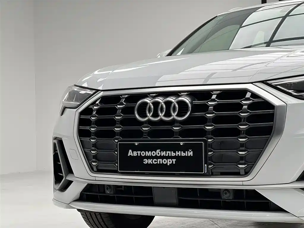 Audi Q3 2021 — фото 4