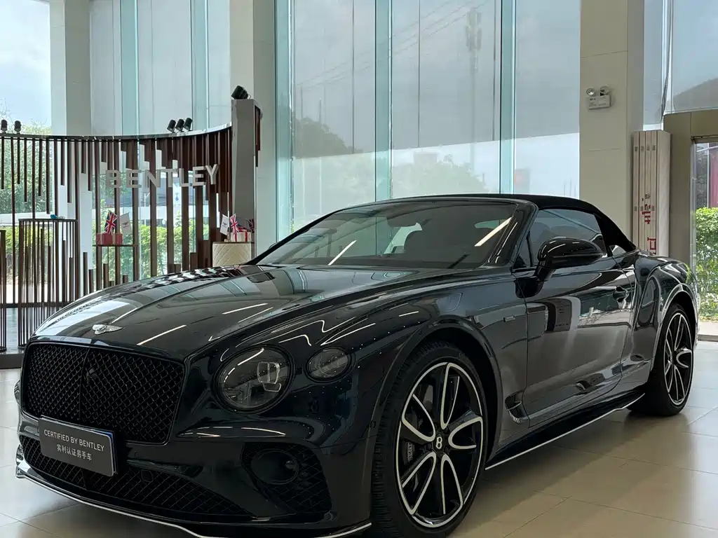 Bentley Continental 2023 — фото 1