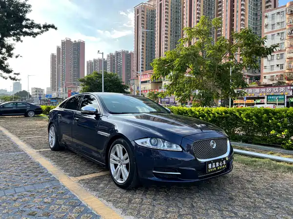 Jaguar XJ 2013