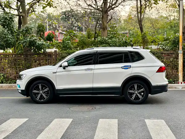 Volkswagen Tiguan L 2019