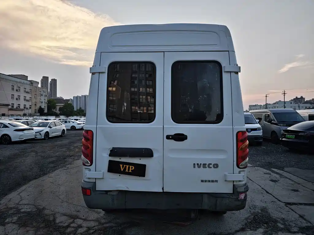 Iveco Bodhi 2018 — фото 16