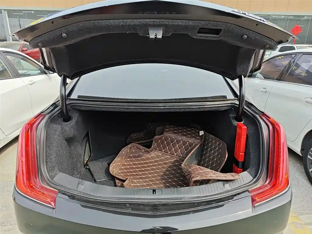 Cadillac XTS 2019 — фото 15