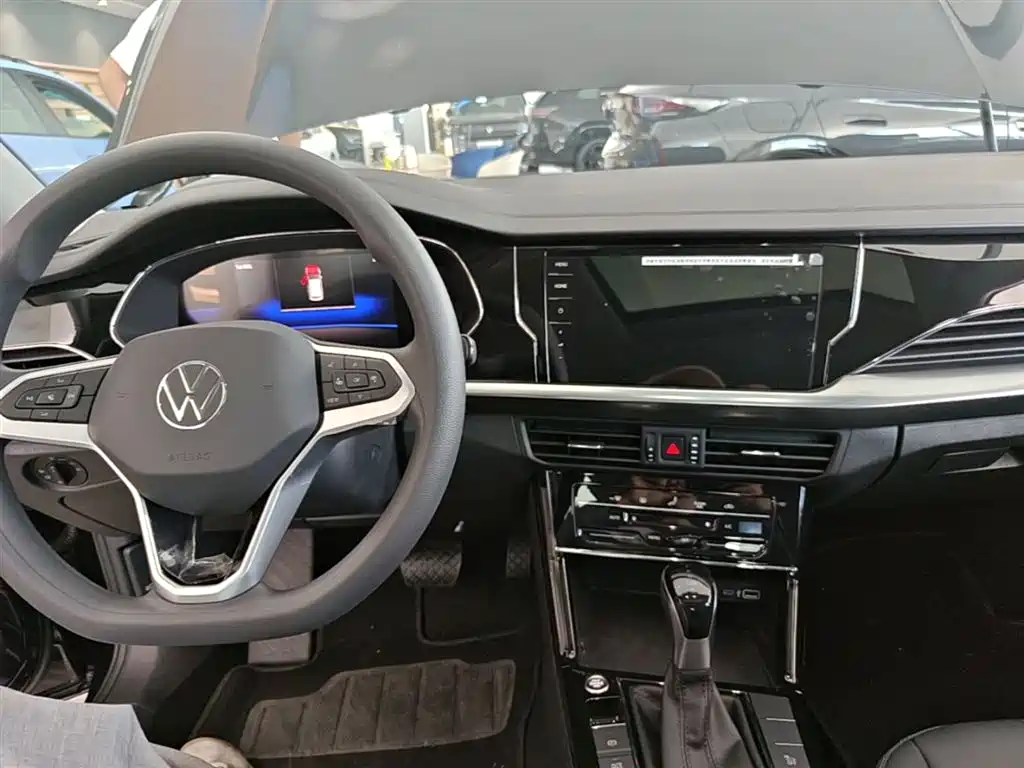 Volkswagen Passat PHEV 2026 — фото 10