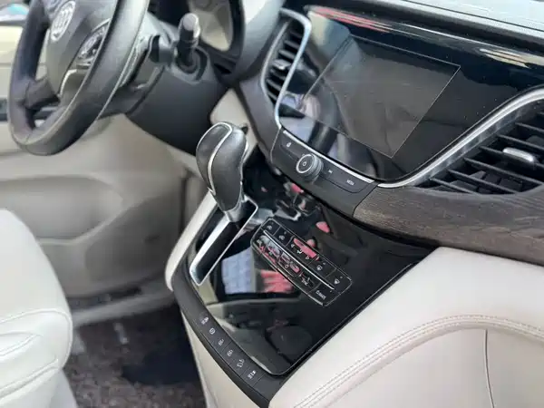 Buick GL8 2017
