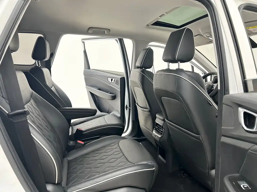Wuling Jiachen 2022 — фото 9