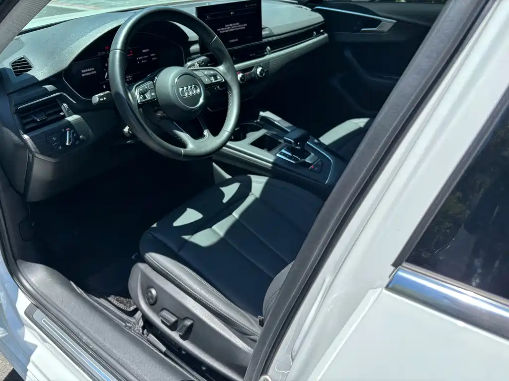 Audi A4L 2022 — фото 10
