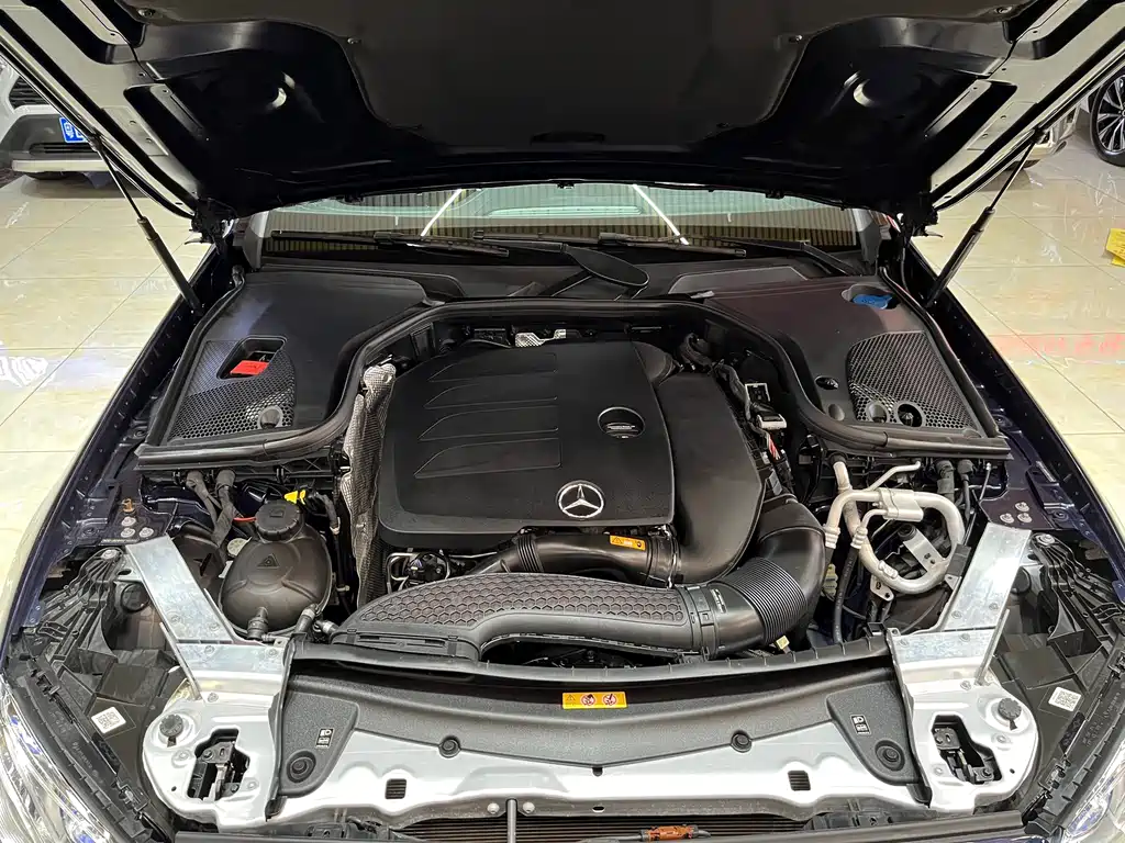 Mercedes-Benz E-Class 2019 — фото 15