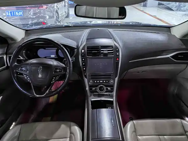 Lincoln MKZ 2018