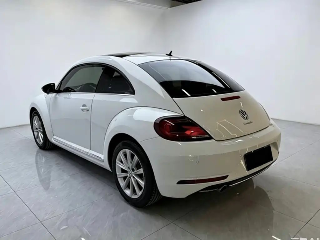 Volkswagen Beetle 2019 — фото 6
