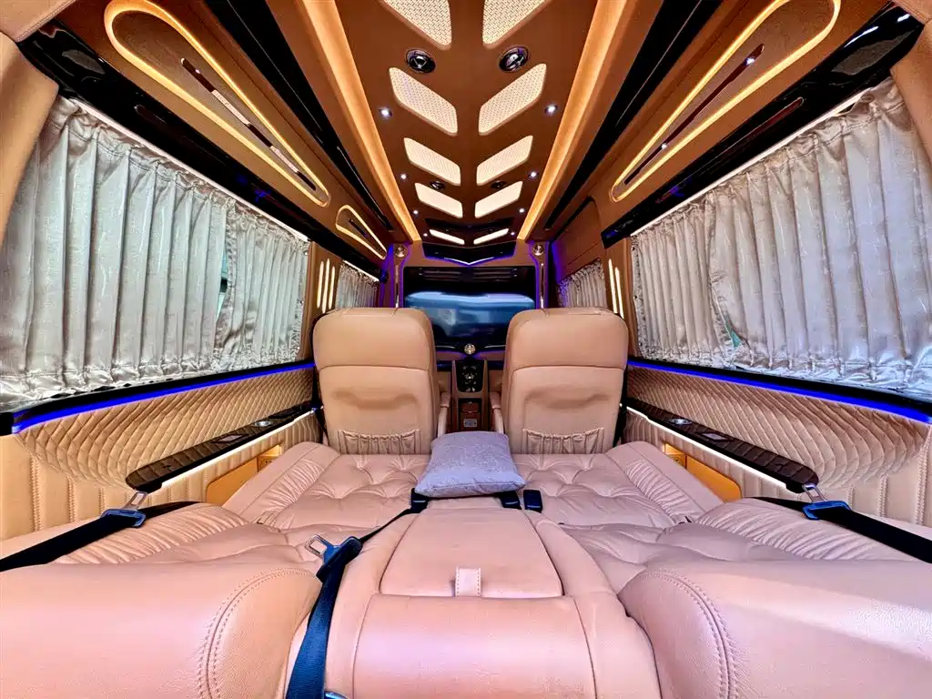 Mercedes-Benz Sprinter 2019 — фото 10