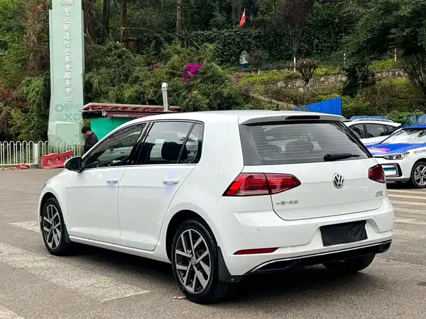 Volkswagen Golf 2020
