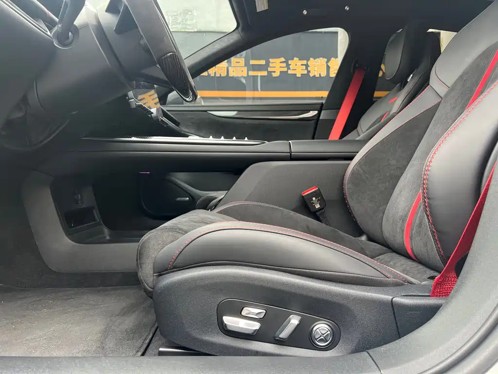 Xiaomi SU7 Ultra 2025 — фото 13