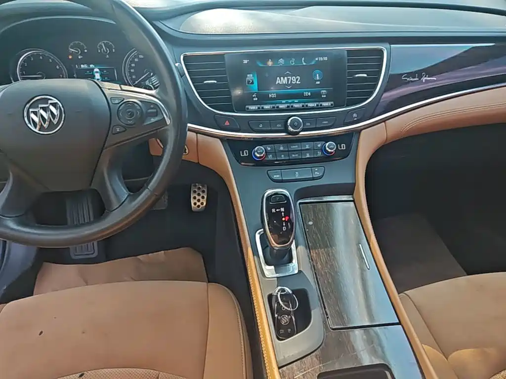 Buick LaCrosse 2017 — фото 13