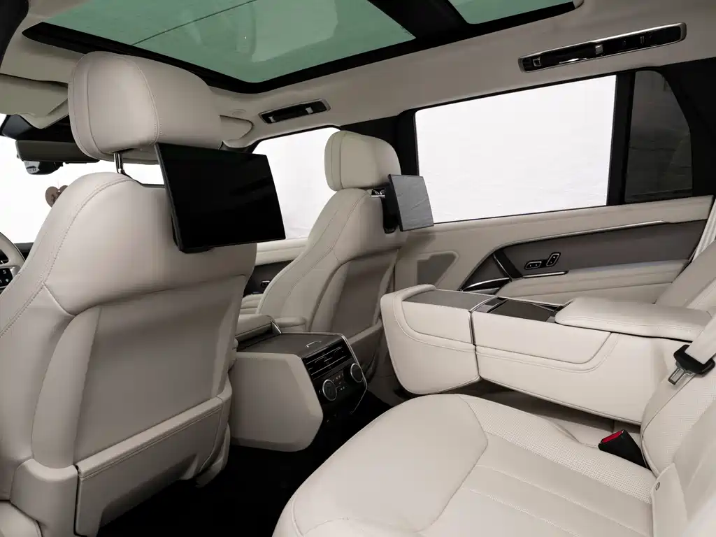 Land Rover Range Rover 2025 — фото 11